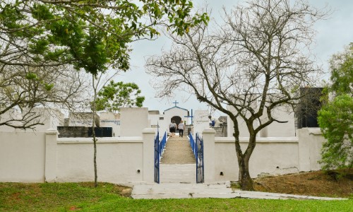 Porto Real realiza serviços e conservação no Cemitério Municipal para receber visitantes no Dia de Finados